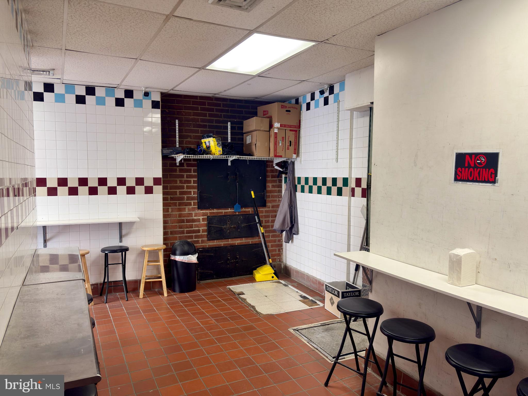 MILL CREEK - Commercial Sale