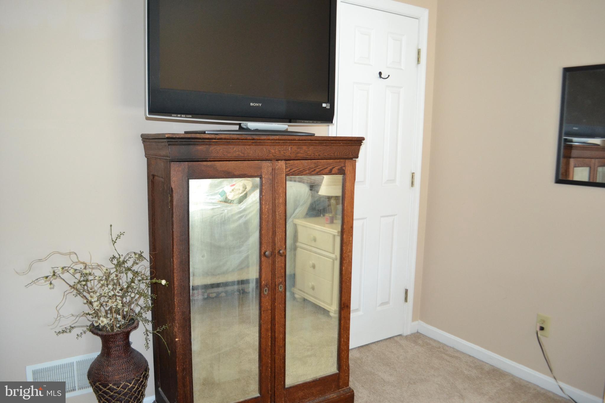 NITTANY HOLLOW - Residential