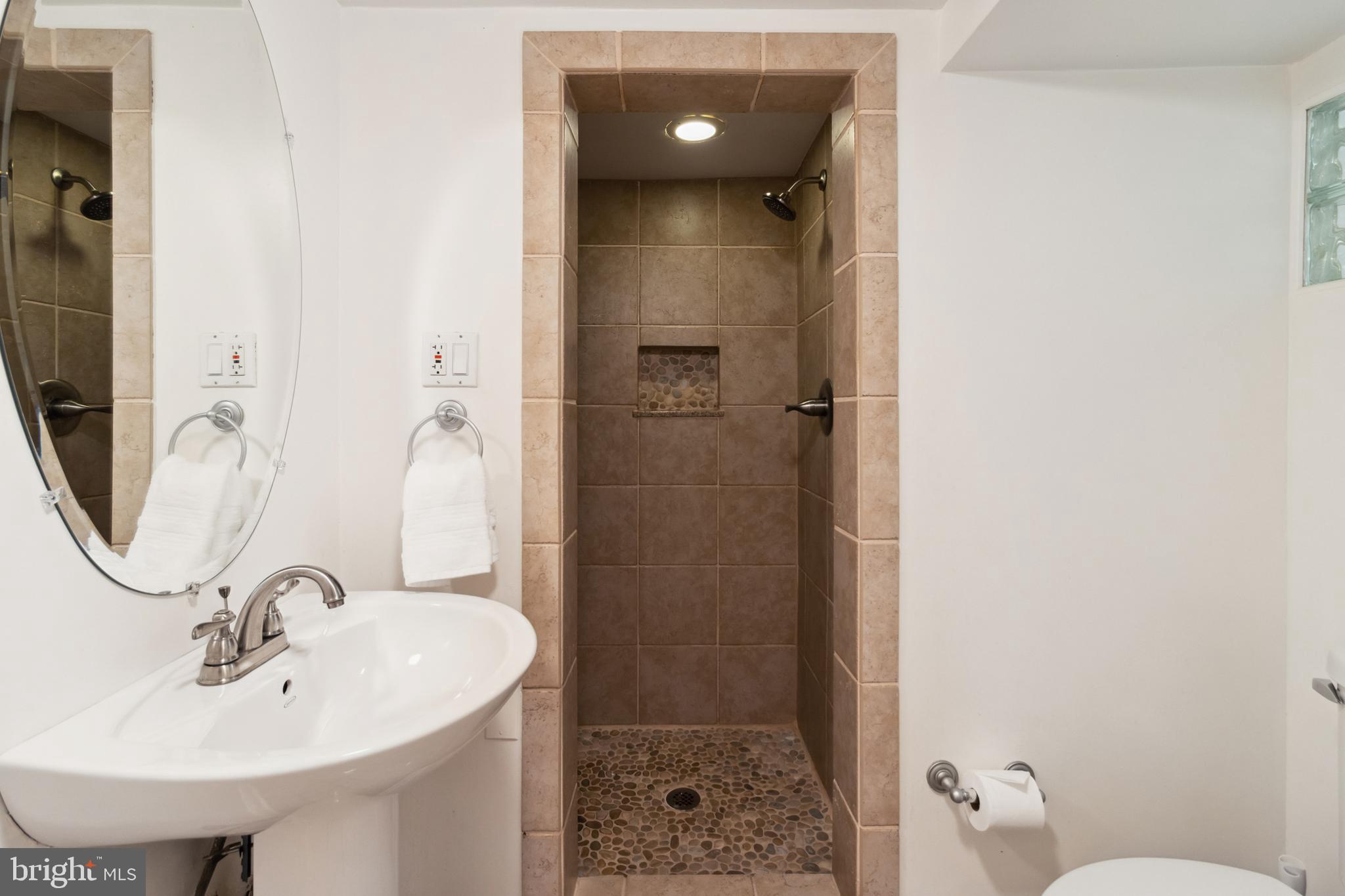 HILLENDALE - Residential