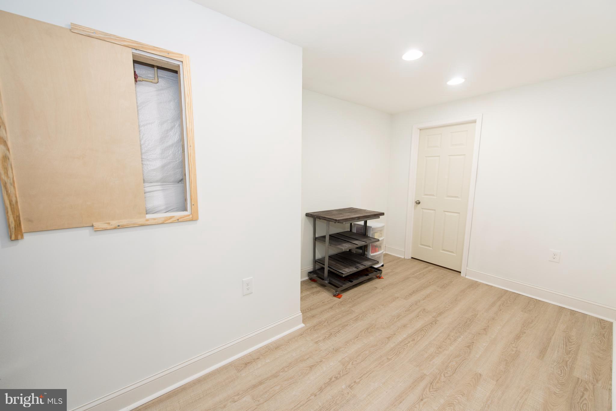 LAKELAND PLACE - Residential