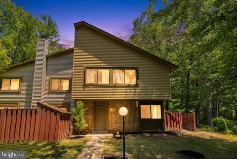 Townhouse For Sale - 10669 Spring Oak Court<br/> BURKE, VA 22015