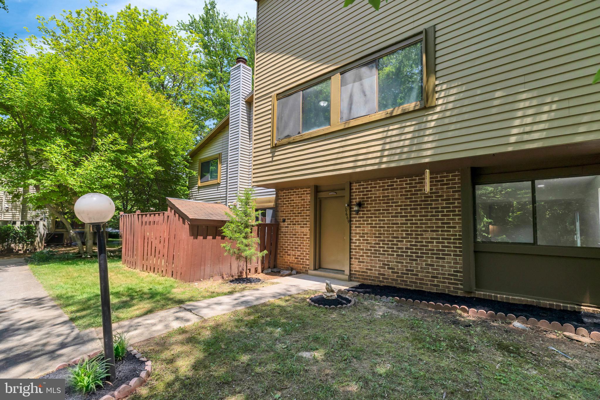 10669 SPRING OAK COURT