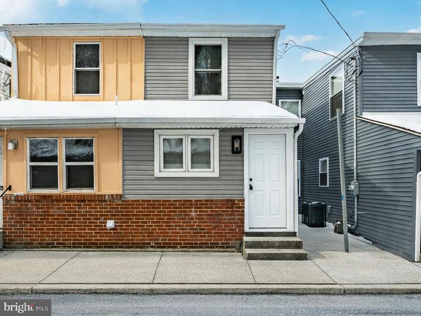 COATESVILLE - Residential