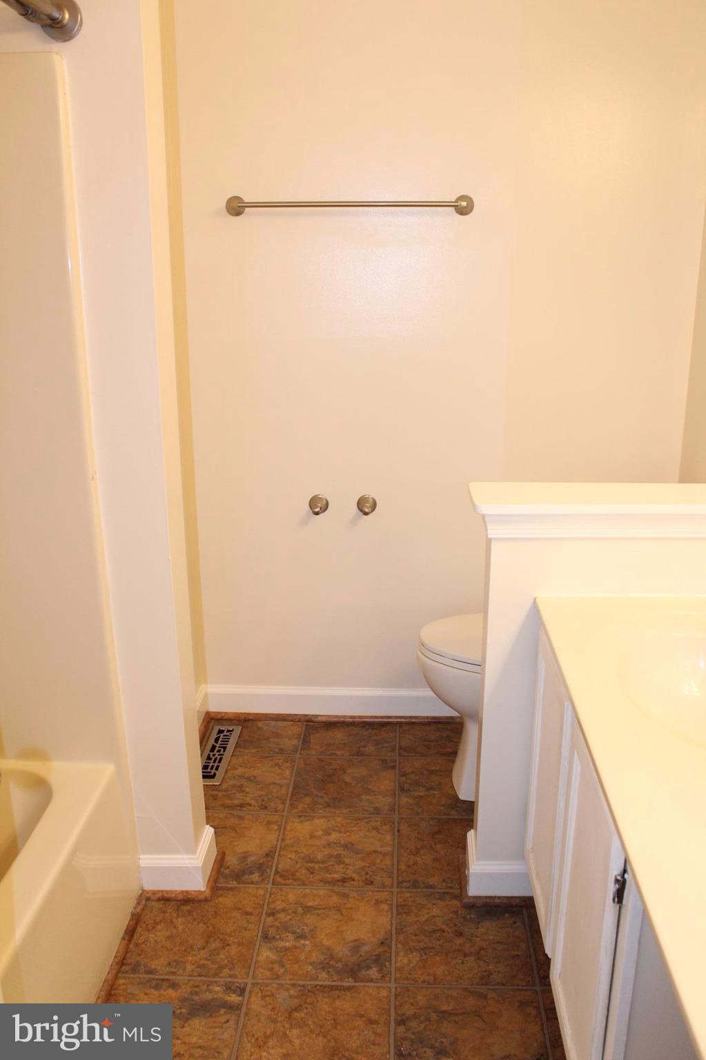 VILLAGES OF SALEM STATION - Residential Lease