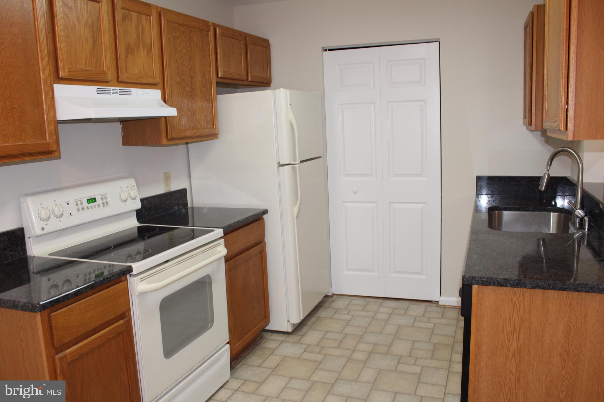 VILLAGES OF SALEM STATION - Residential Lease