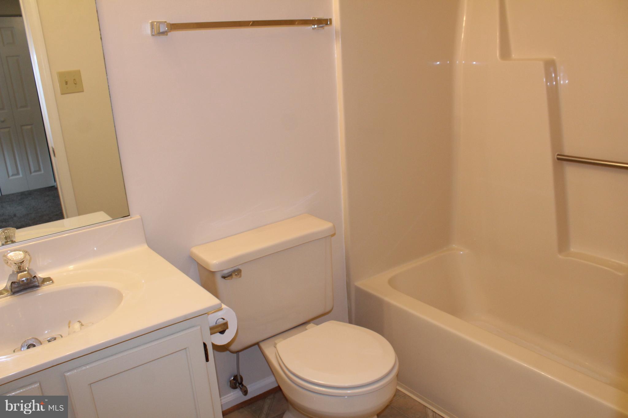 VILLAGES OF SALEM STATION - Residential Lease