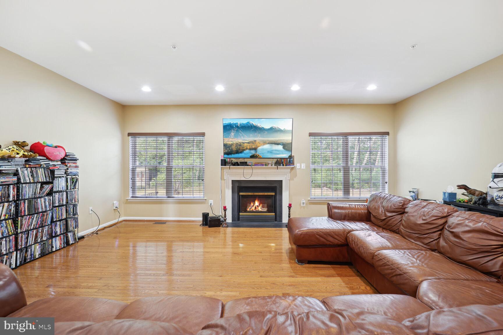 SNOWDEN WOODS-PLAT 1> - Residential