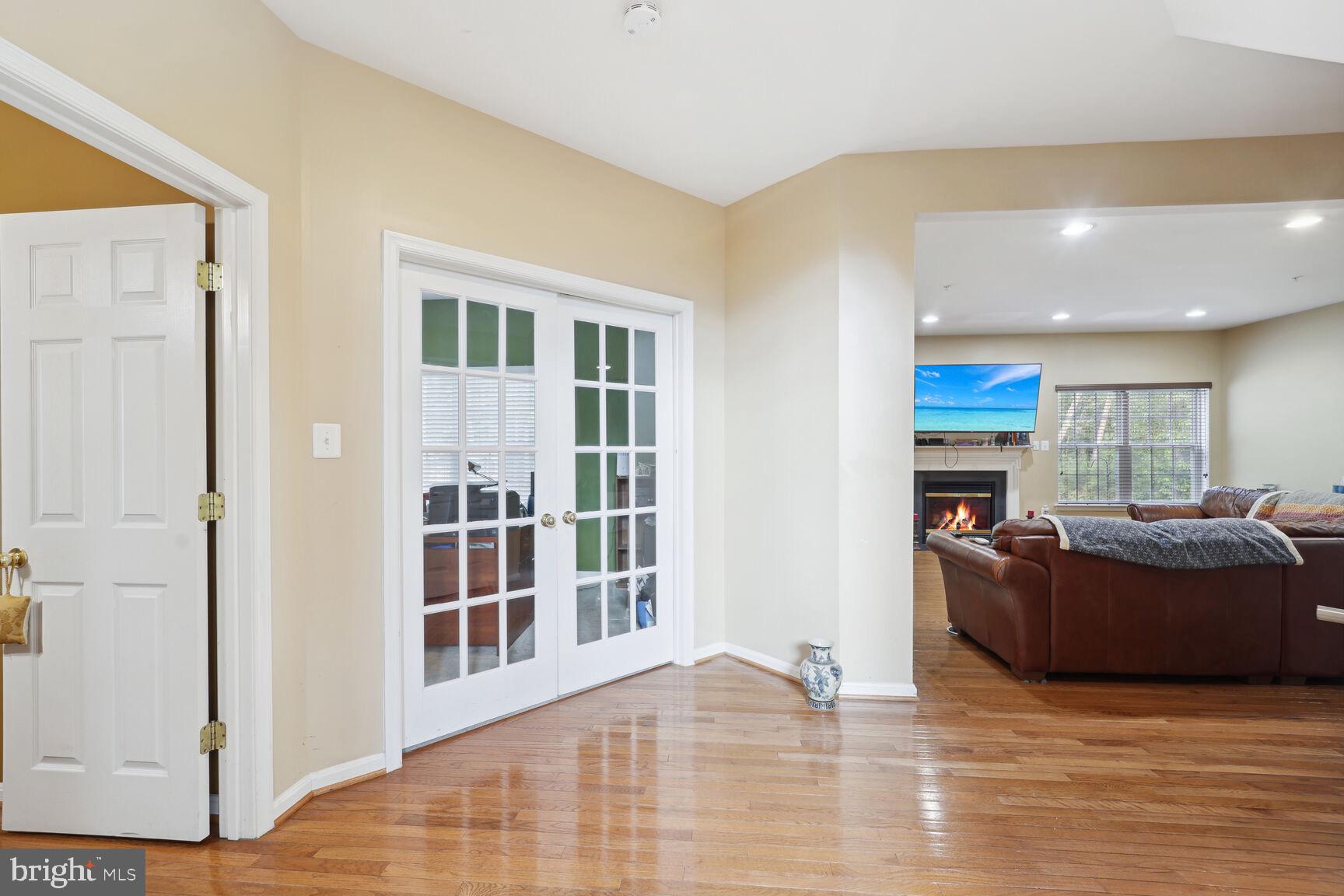 SNOWDEN WOODS-PLAT 1> - Residential