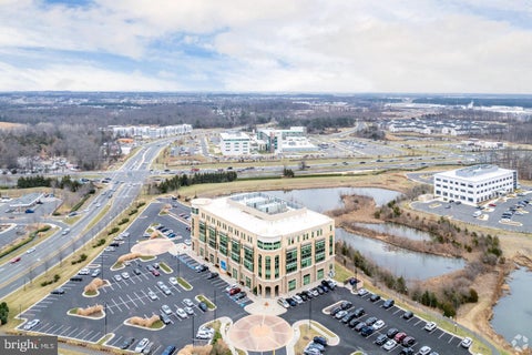 Photo of 24600 Millstream Drive #445, ALDIE, VA 20105 (MLS # VALO2135486)