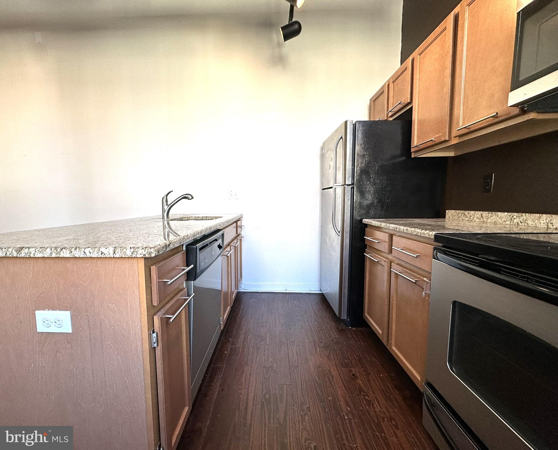 CENTER CITY - Residential Lease