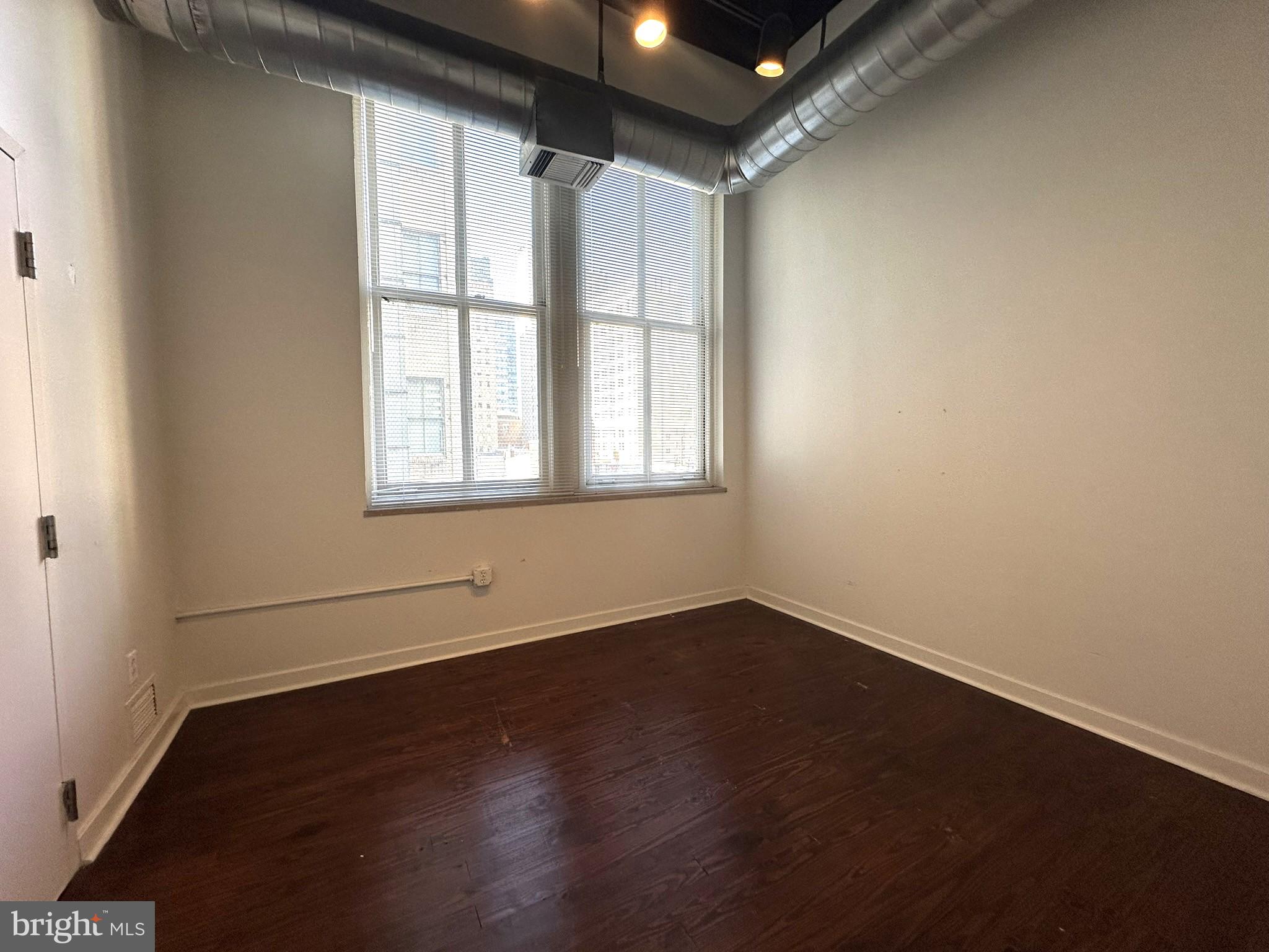 CENTER CITY - Residential Lease