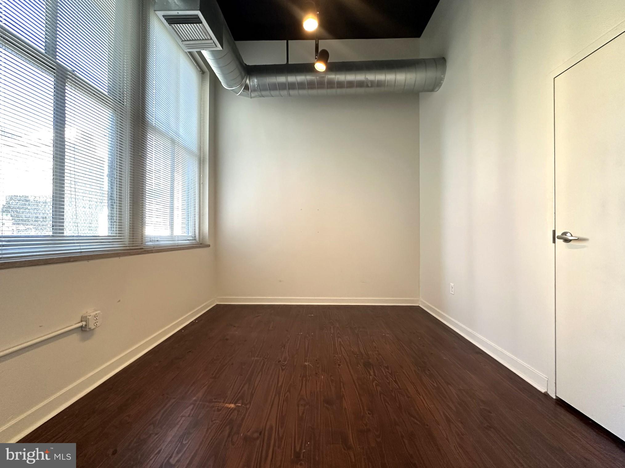 CENTER CITY - Residential Lease