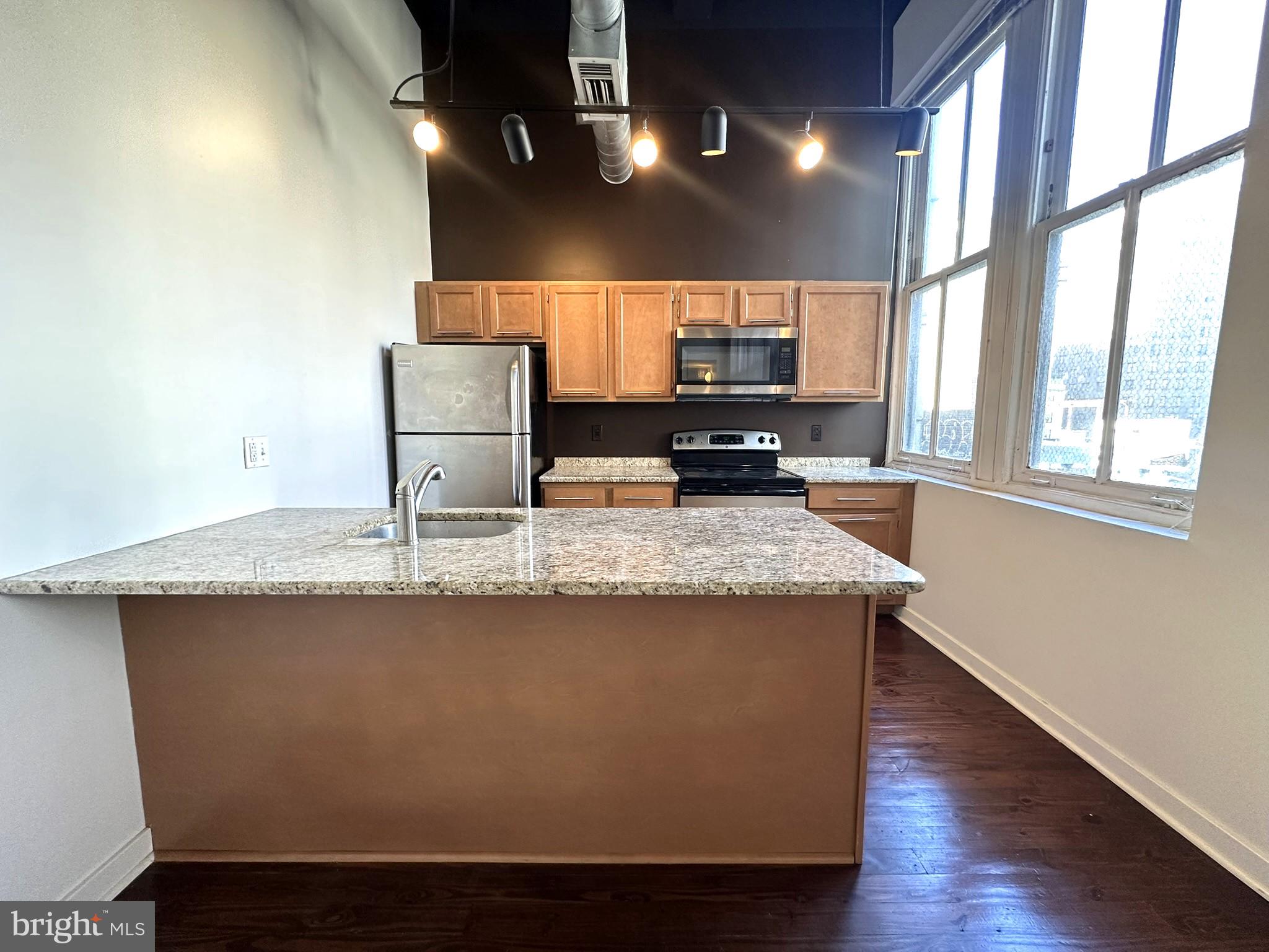 CENTER CITY - Residential Lease