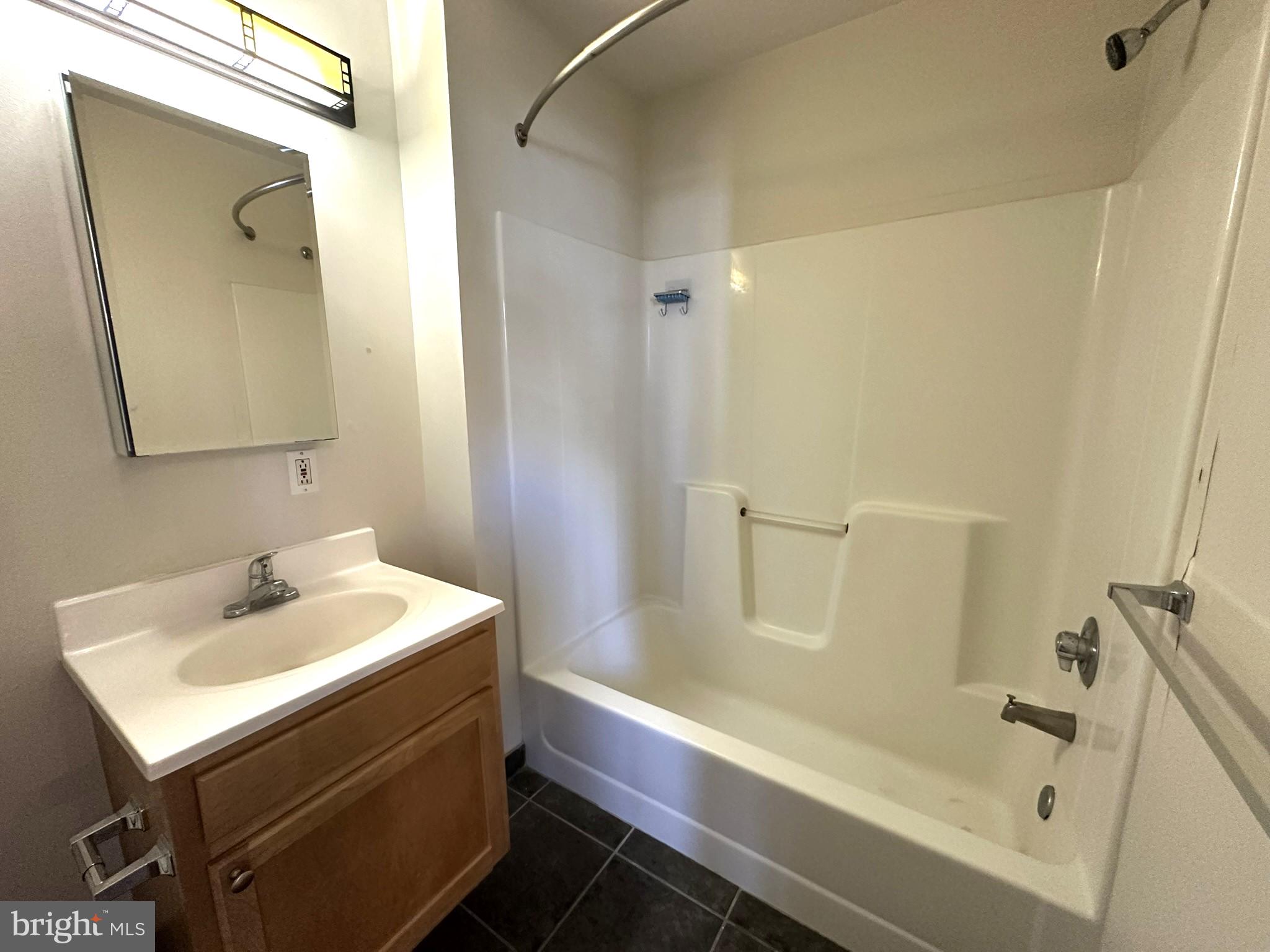 CENTER CITY - Residential Lease