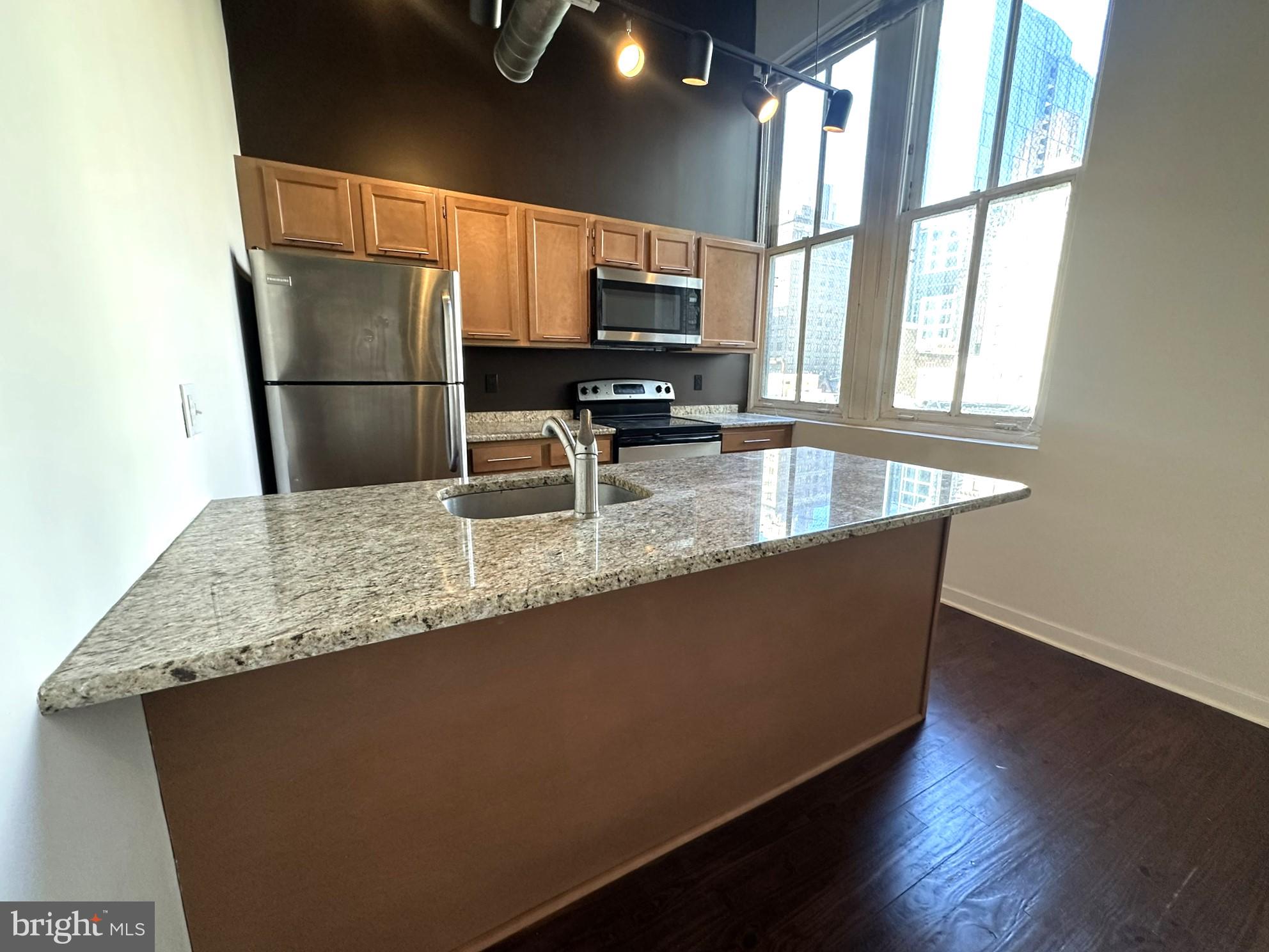 CENTER CITY - Residential Lease