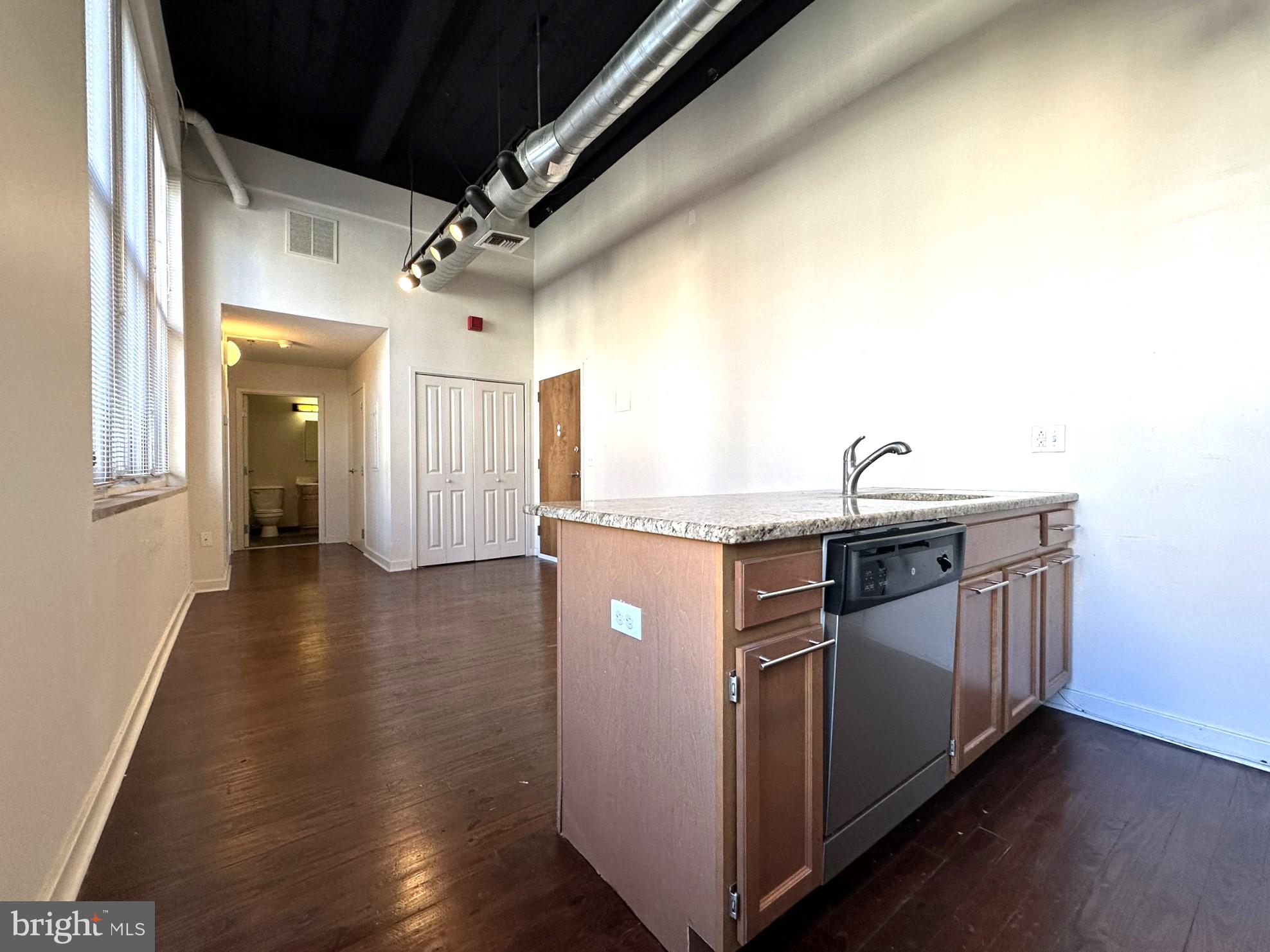 CENTER CITY - Residential Lease