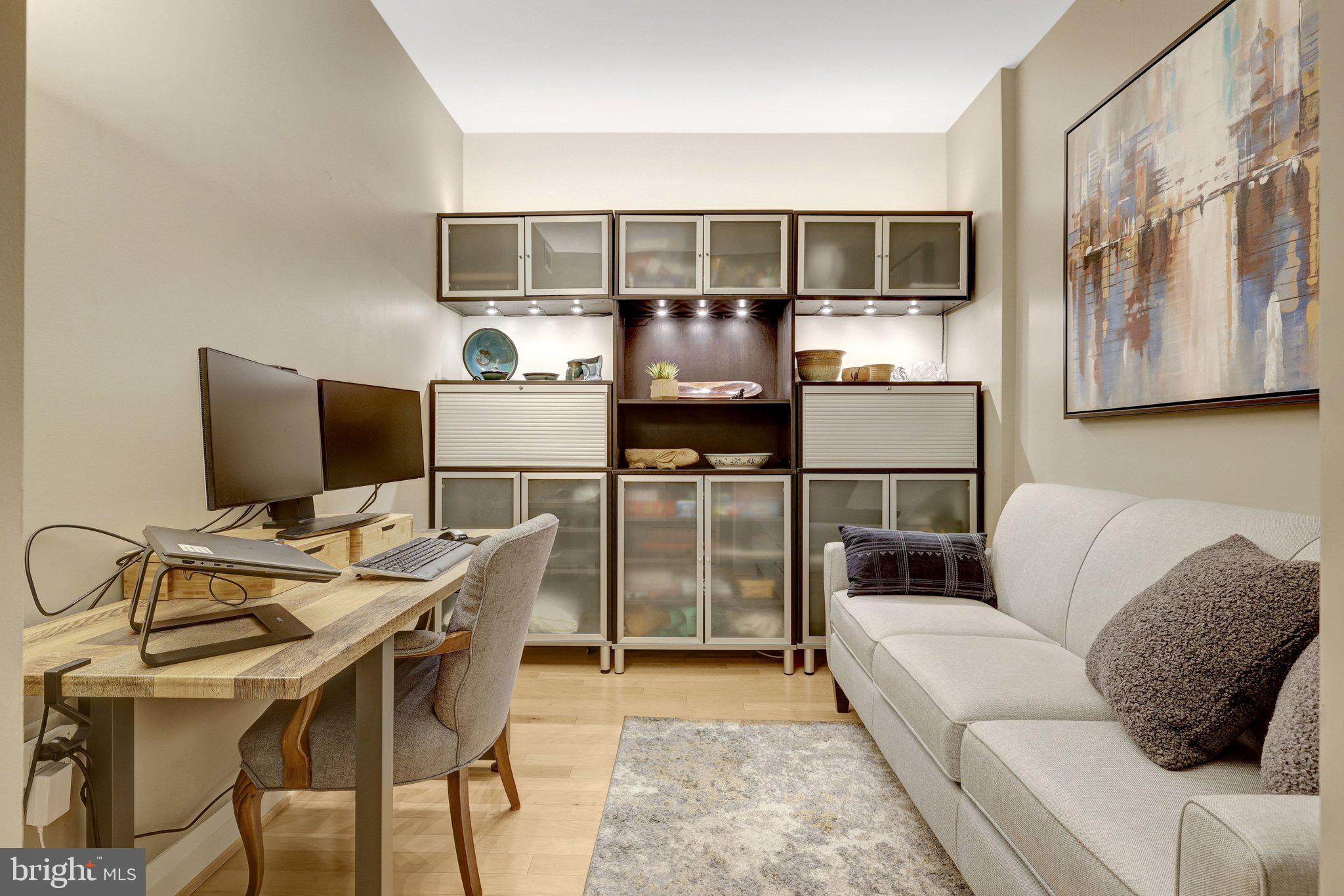 MIDTOWN AT RESTON TOWN CENTER - Residential