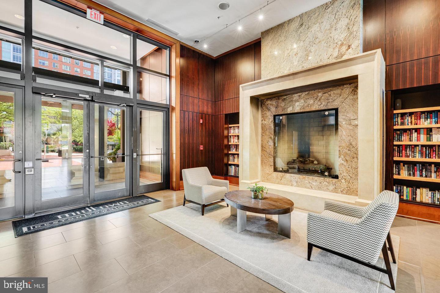 MIDTOWN AT RESTON TOWN CENTER - Residential