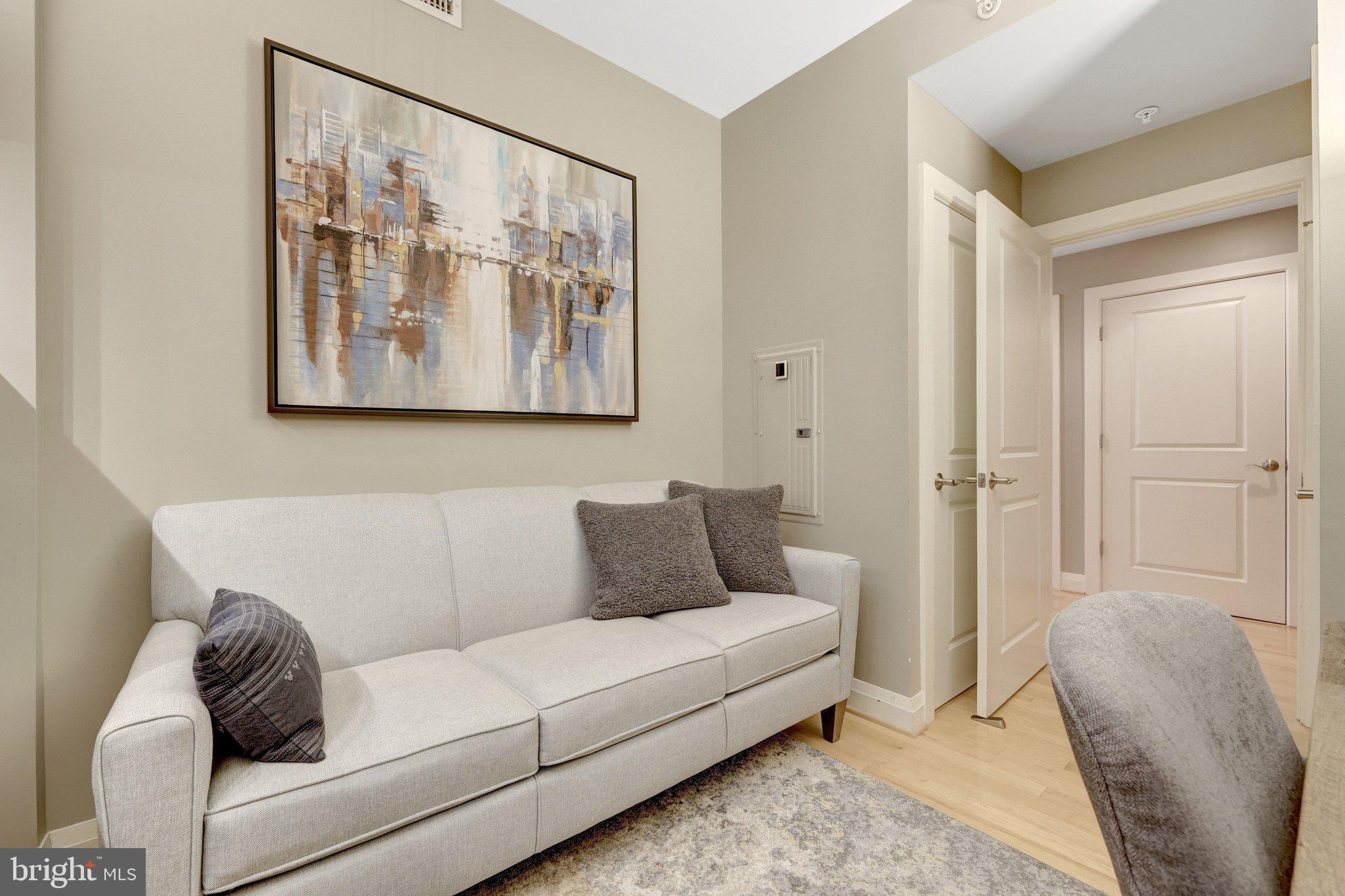 MIDTOWN AT RESTON TOWN CENTER - Residential