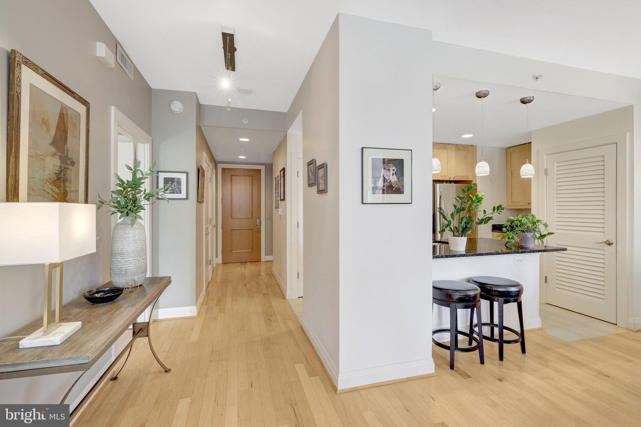 MIDTOWN AT RESTON TOWN CENTER - Residential