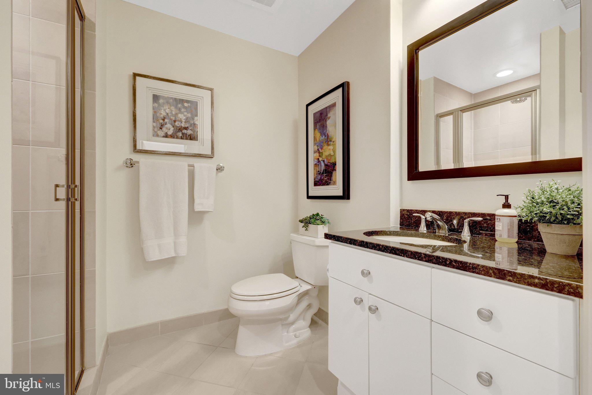 MIDTOWN AT RESTON TOWN CENTER - Residential