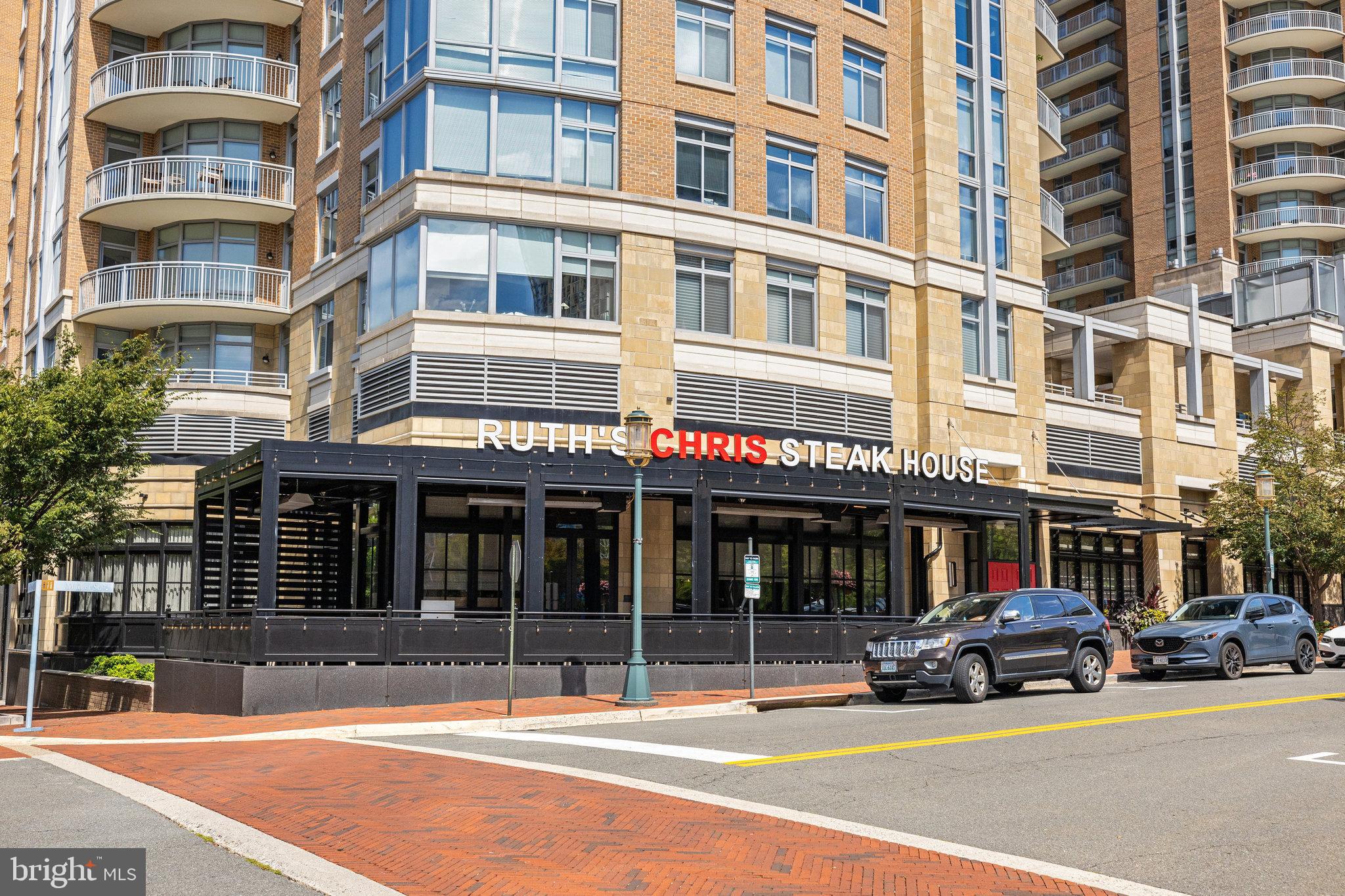 MIDTOWN AT RESTON TOWN CENTER - Residential