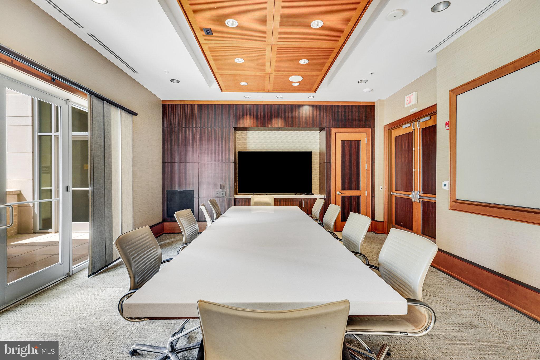 MIDTOWN AT RESTON TOWN CENTER - Residential