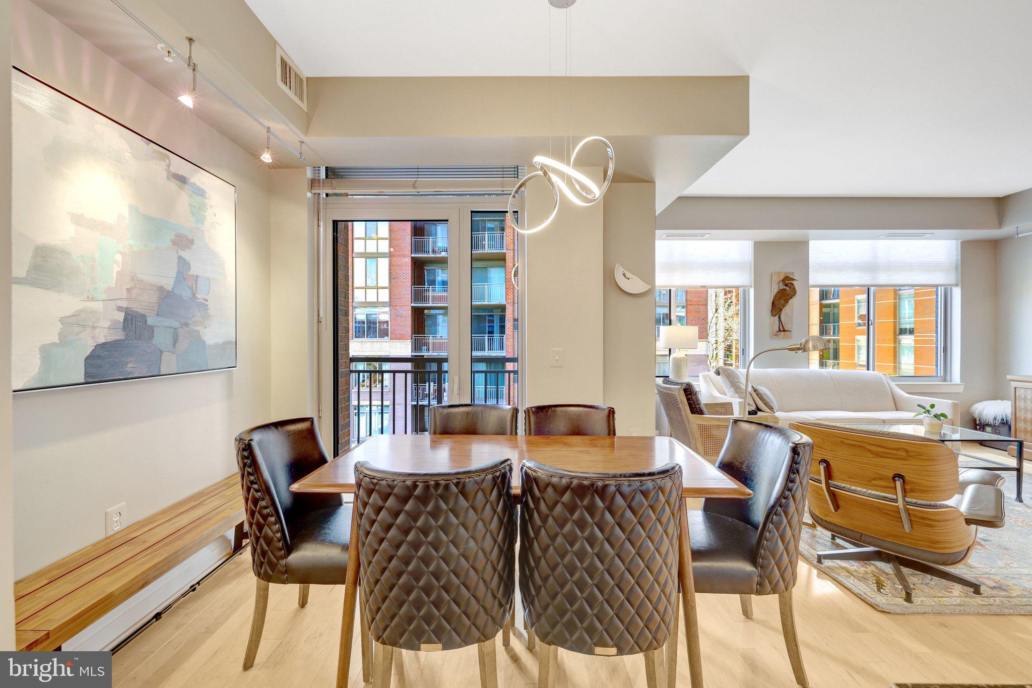 MIDTOWN AT RESTON TOWN CENTER - Residential