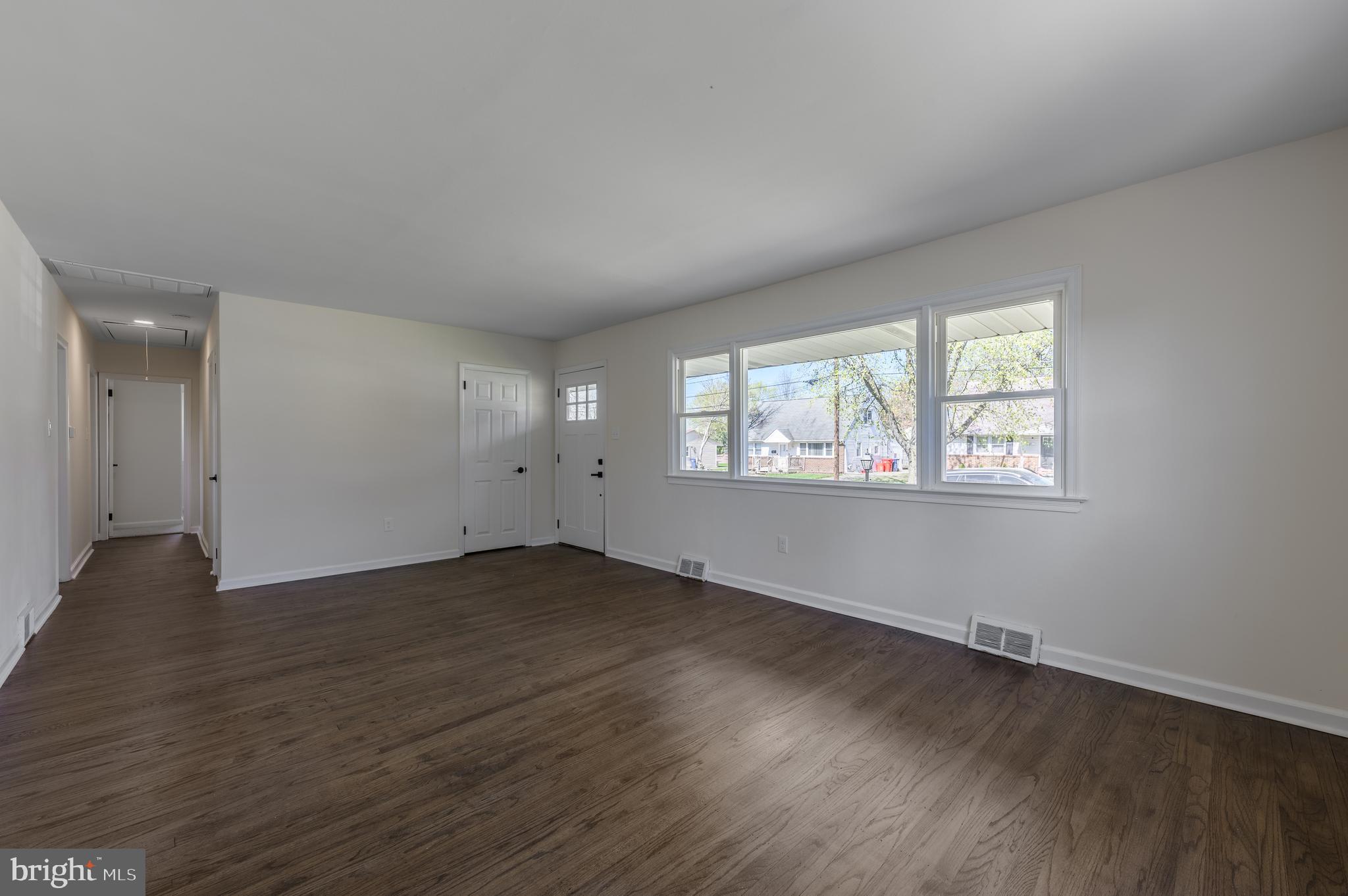 9 AMHURST AVENUE