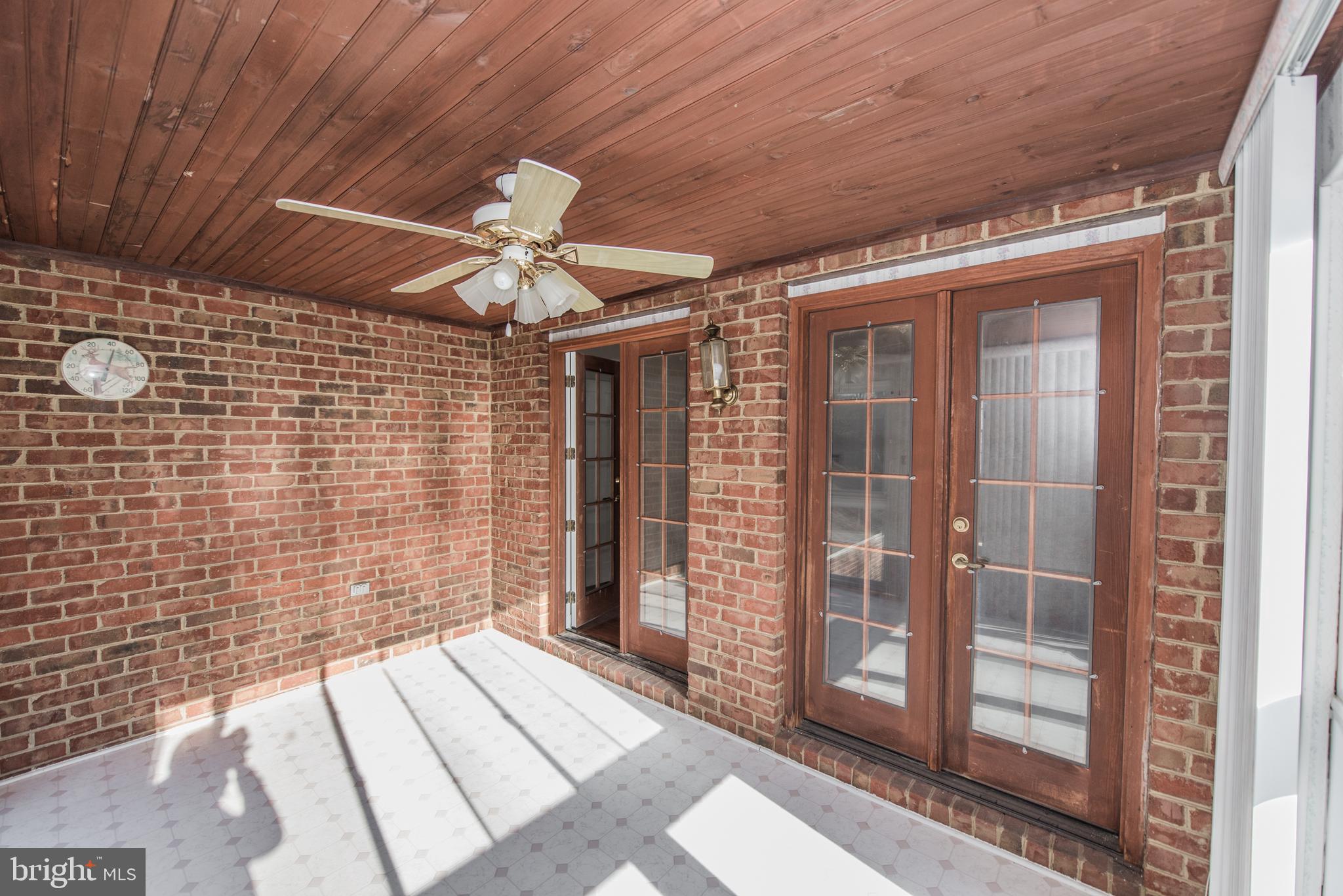 CHATEAU-GAI - Residential