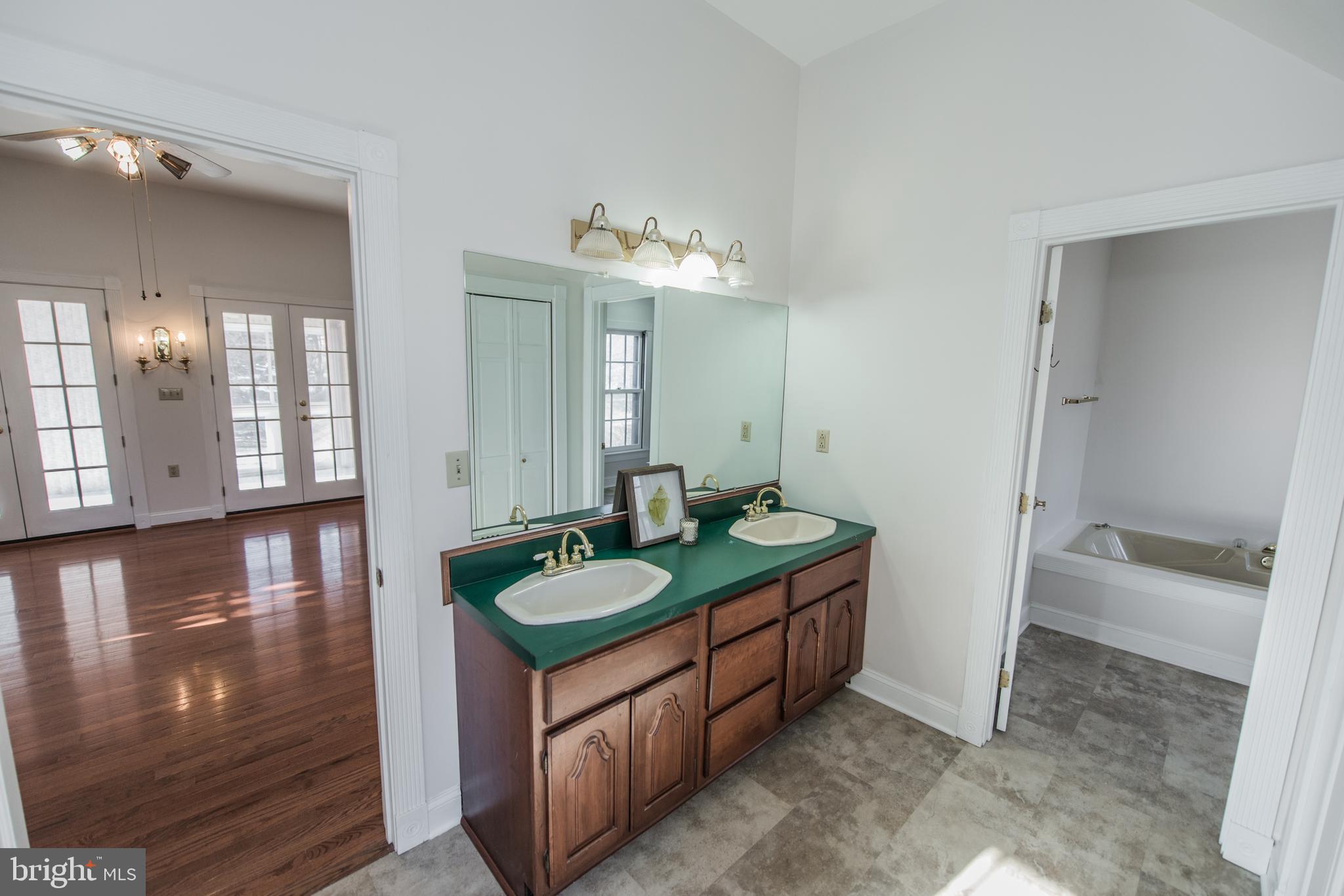 CHATEAU-GAI - Residential