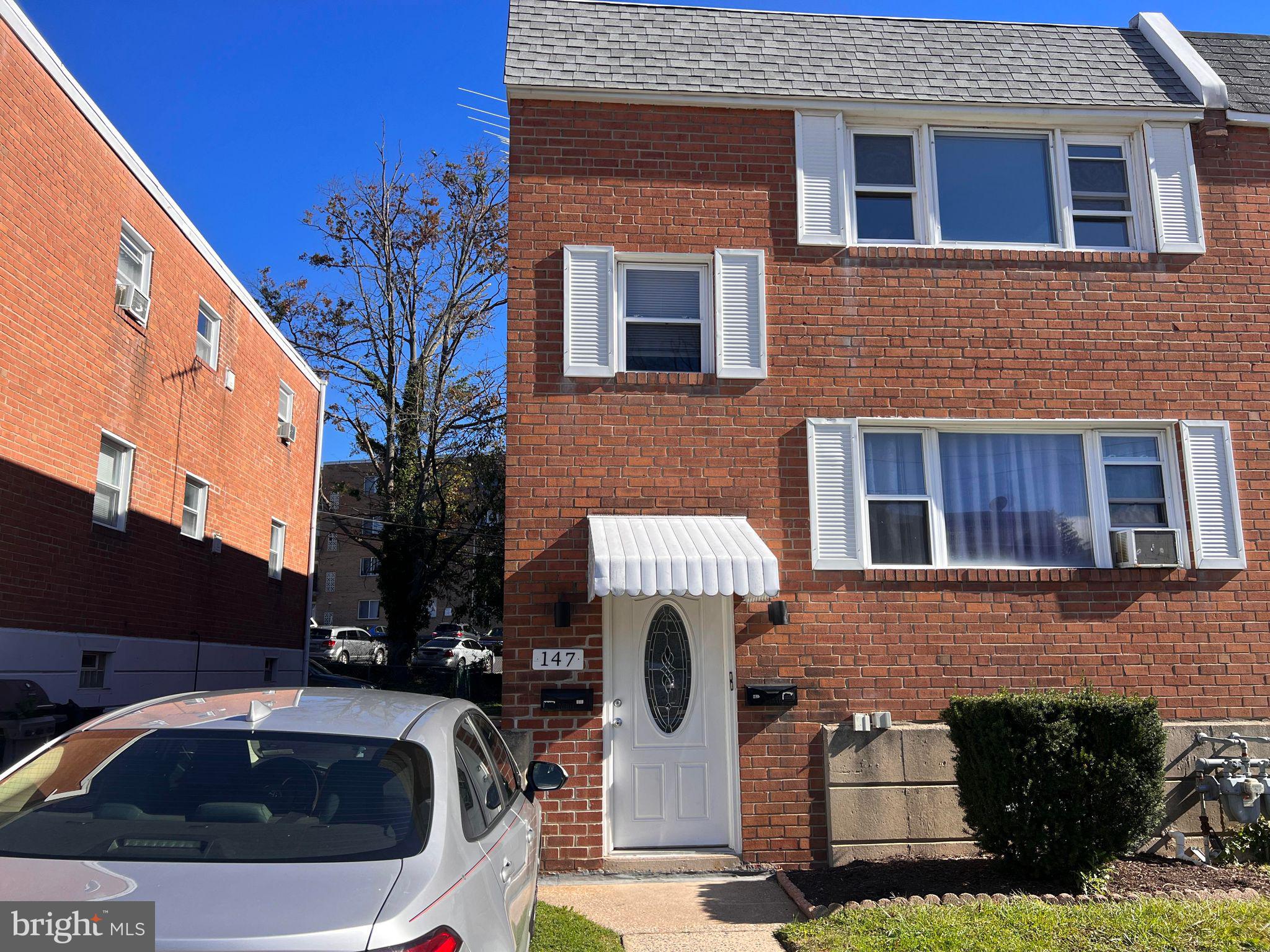 This Drexel Hill 2nd floor duplex unit with two bedrooms and one bath sits on a wonderfully wide street in Drexel Hill. 147 Abbey Terrace is spacious and bright with lots of natural light. Step inside and be immediately impressed by the gleaming hardwood flooring throughout the unit. A combined living dining area with breakfast nook leads to the kitchen, which has a modern gray cabinetry with onyx countertops. The bath area is bright and cheery and the unit offers a coat closet and linen closet in the hallway. Each bedroom is a nice size and features very large double door closets in each. The basement is available for additional storage. 147 Abbey has shared outdoor space in the rear and parking. This apartment is close to ample shopping and amenities on Baltimore Pike.
Rental candidates should have a minimum of a 630 credit score ( no active collections), and no evictions within the past four years. Income should be at minimum three times the rent. Pets are conditional on owner's approval and may require an additional fee and/or monthly pet rent, if accepted. Tenants responsible for: electricity, cable/internet, and a $50/month flat water fee. ) Above all we are looking for someone to treat the property with care while creating a wonderful home. A refrigerator will be installed in the property.