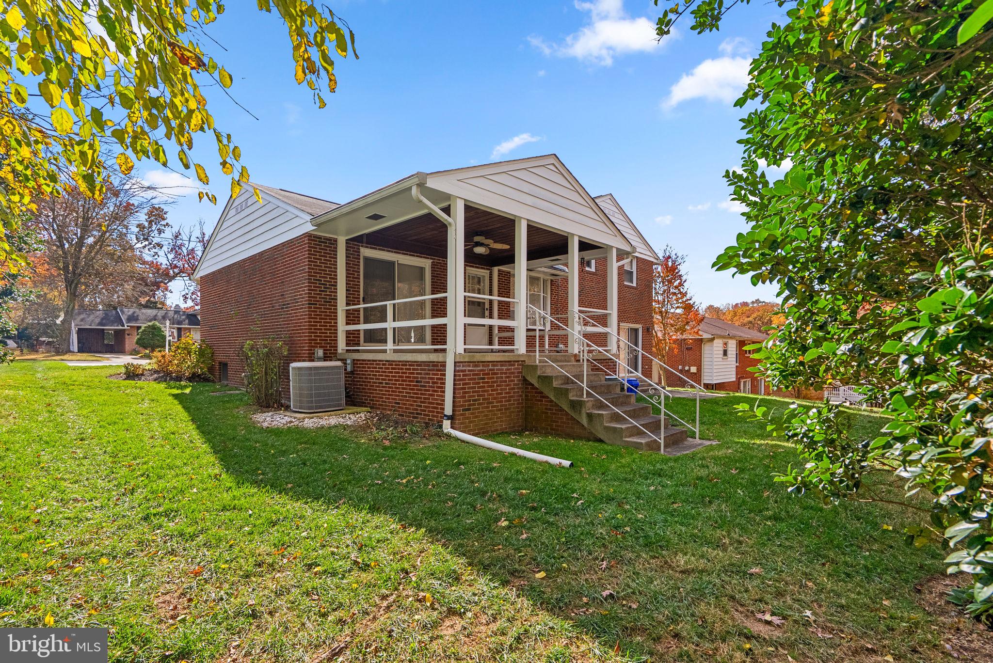 COLLEGE PARK WOODS - Residential