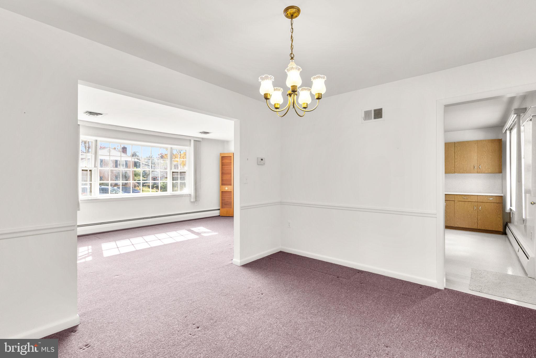 COLLEGE PARK WOODS - Residential