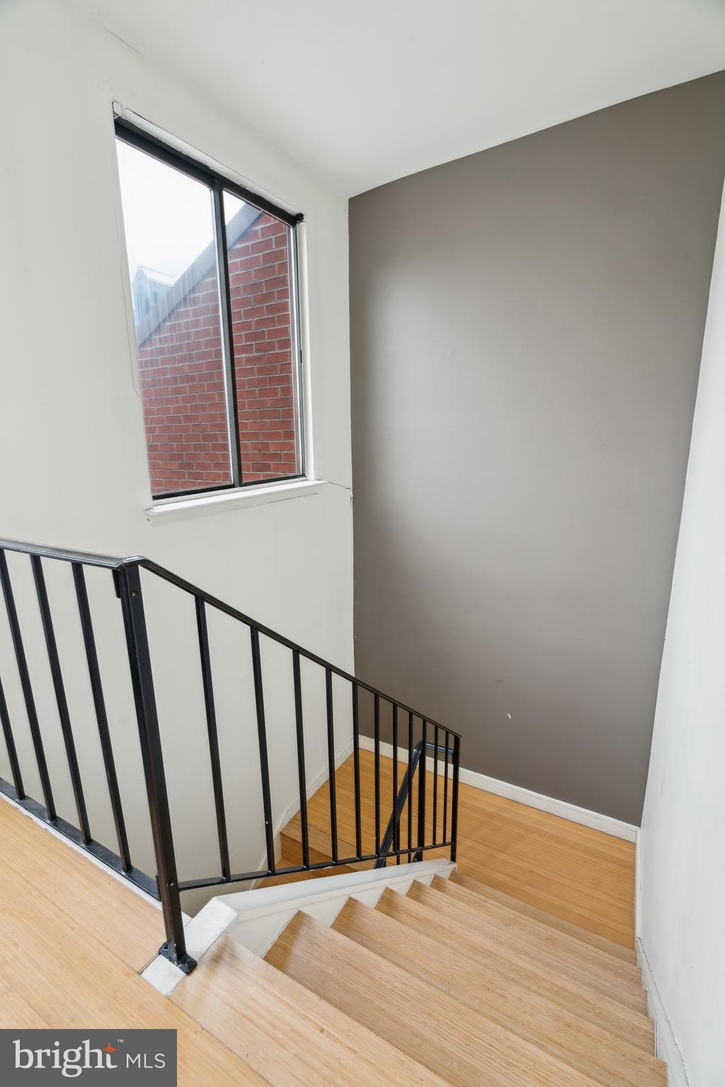 LOGAN SQUARE - Residential