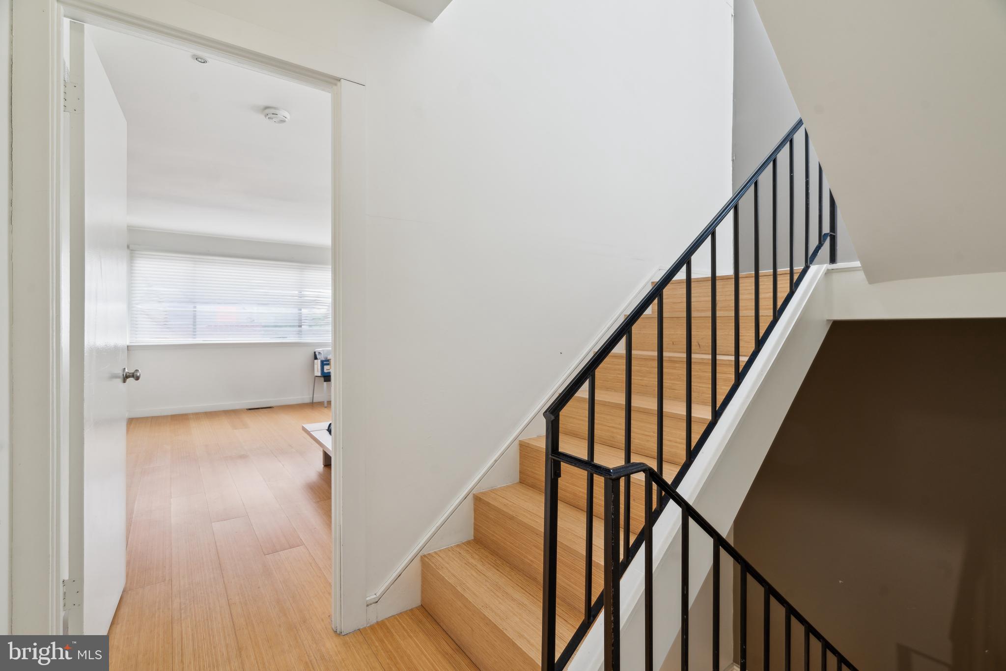 LOGAN SQUARE - Residential