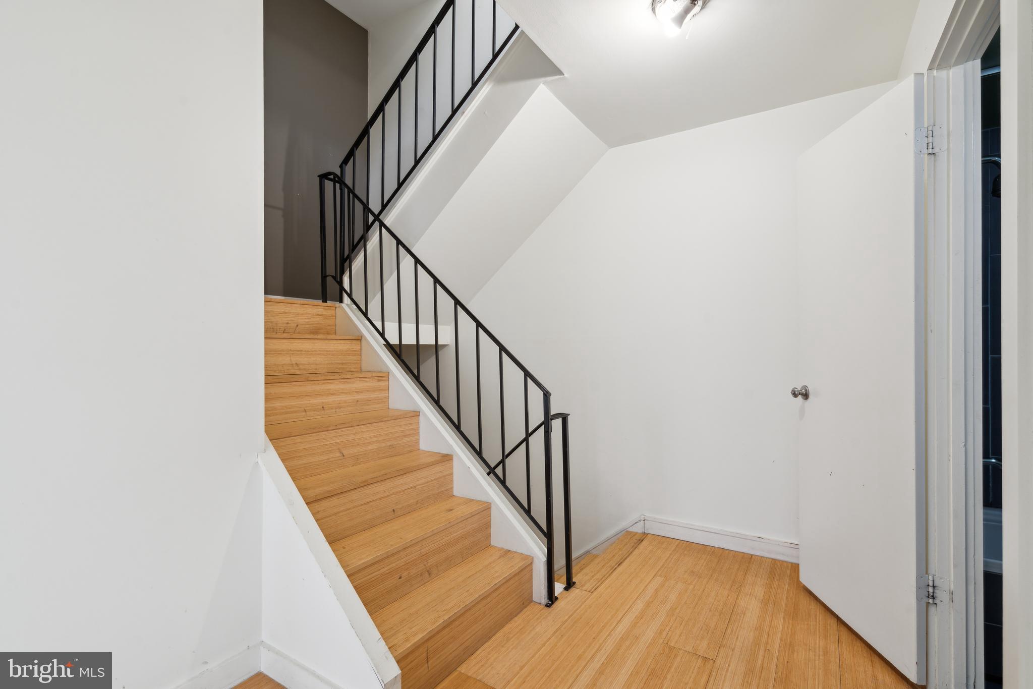 LOGAN SQUARE - Residential