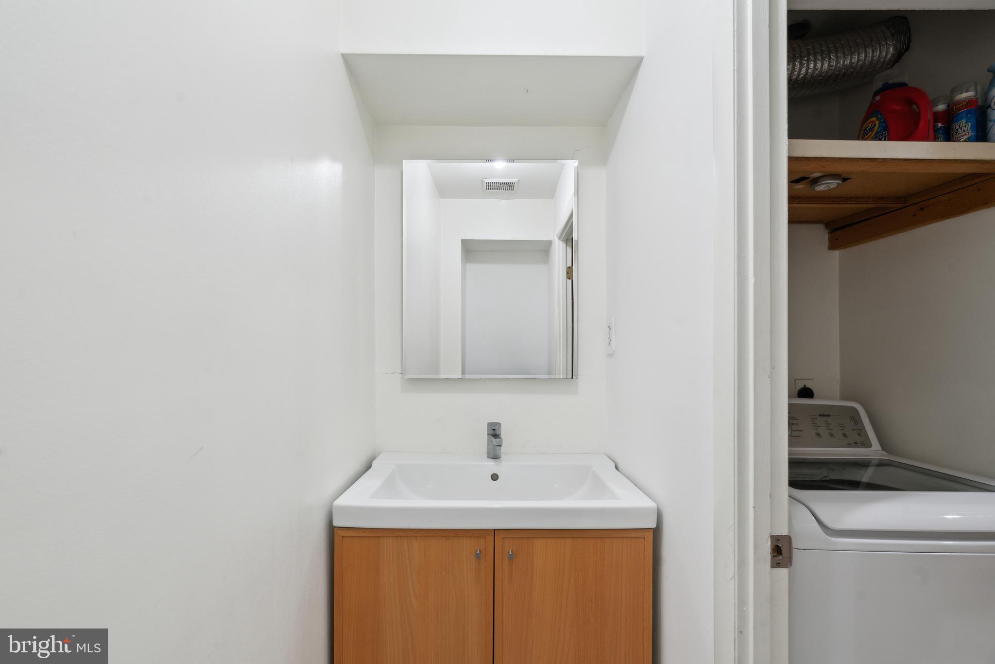 LOGAN SQUARE - Residential