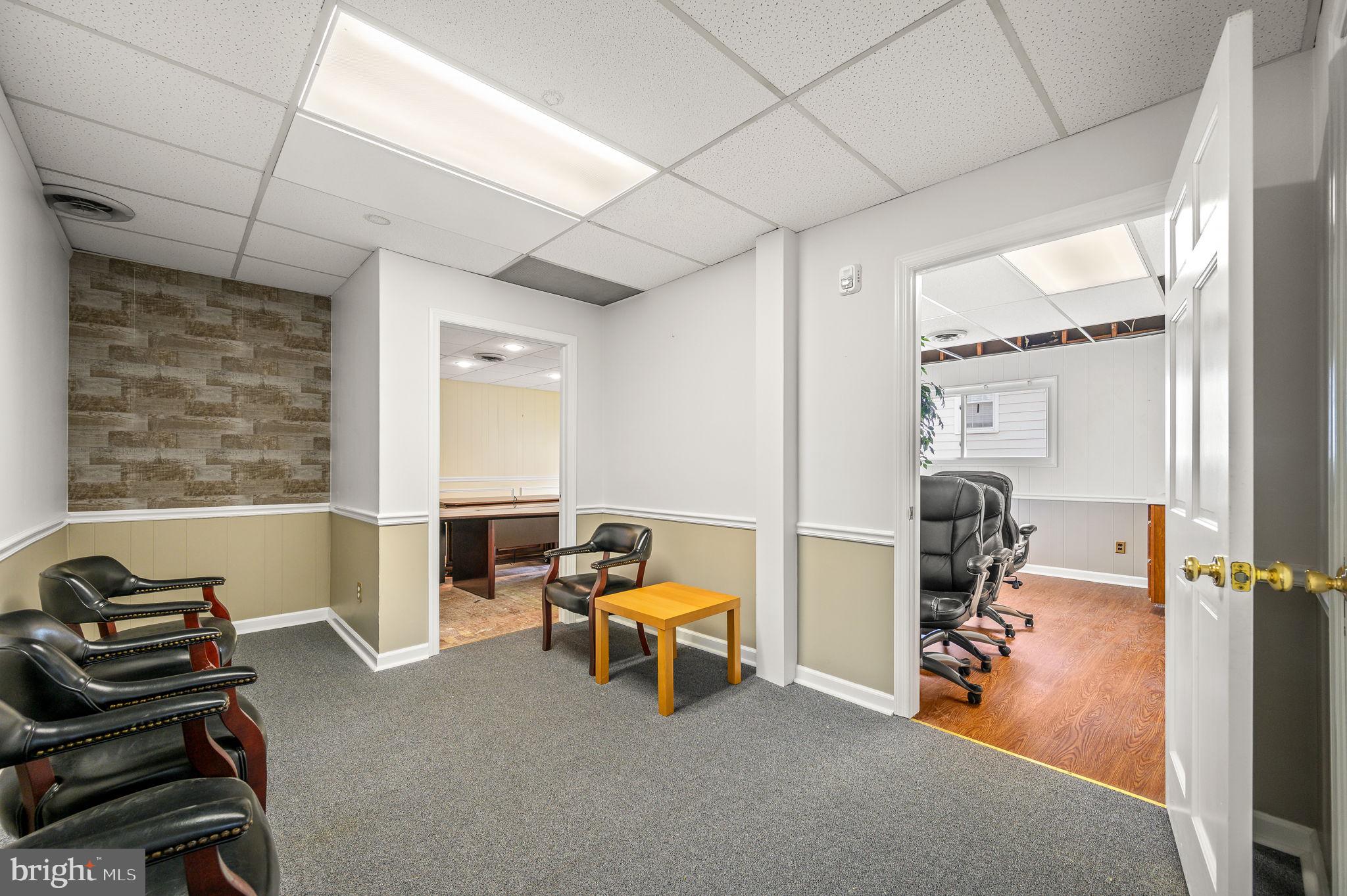 2561 YARDVILLE HAMILTON SQUARE ROAD