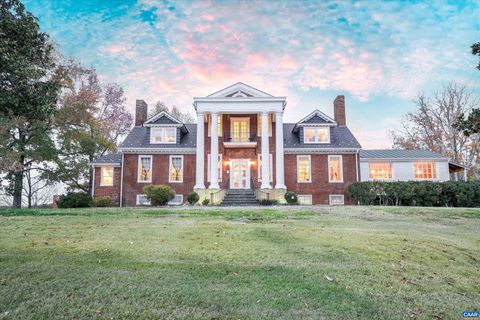 Homes For Sale - 1843 Cabell Rd Rd<br/> WINGINA, VA 24599