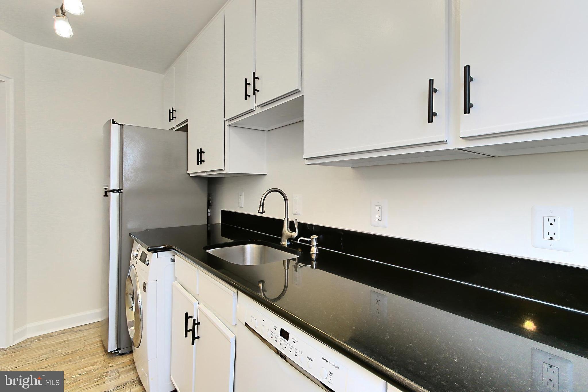 FAYETTE COURT - Residential