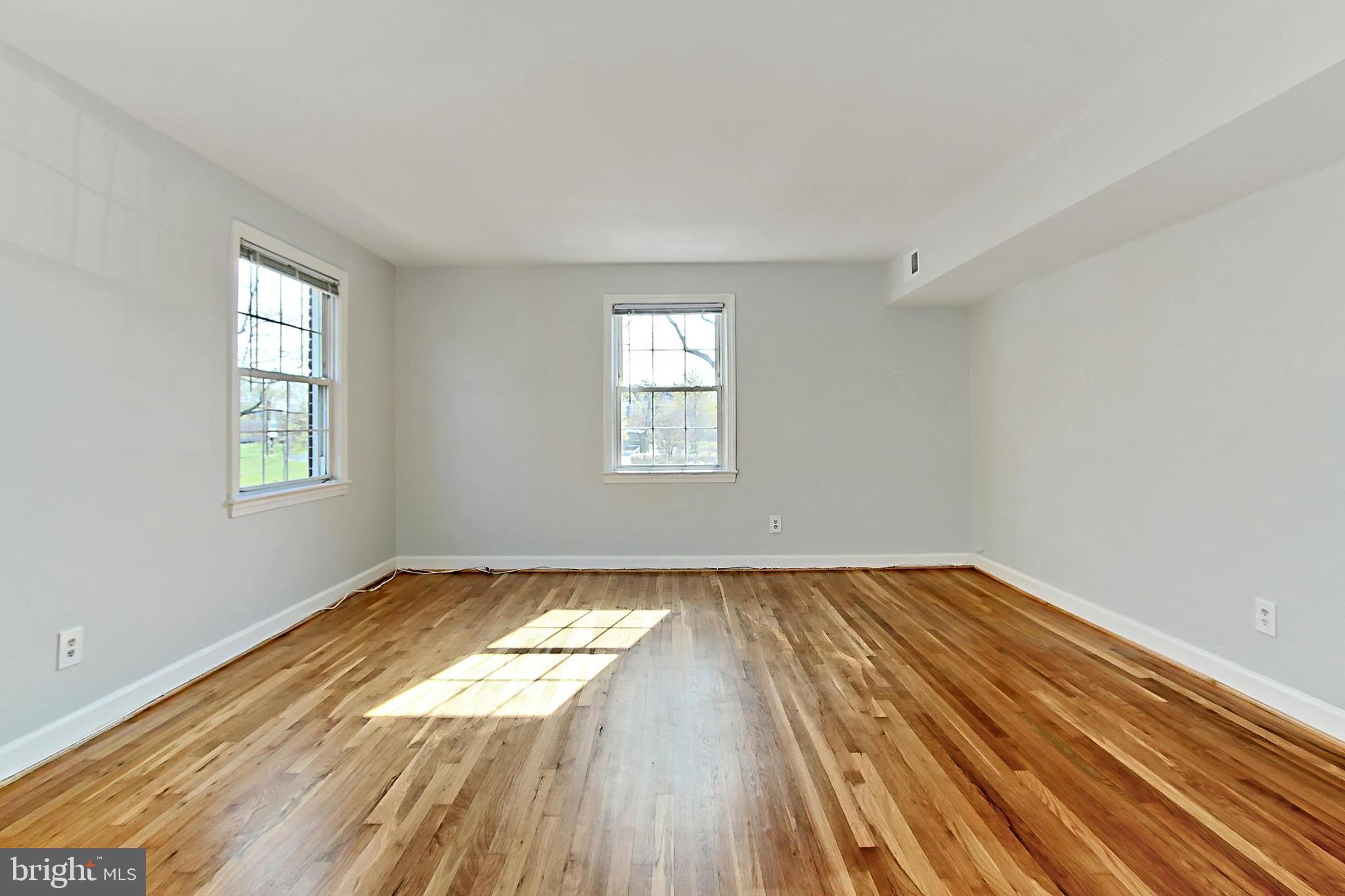 FAYETTE COURT - Residential