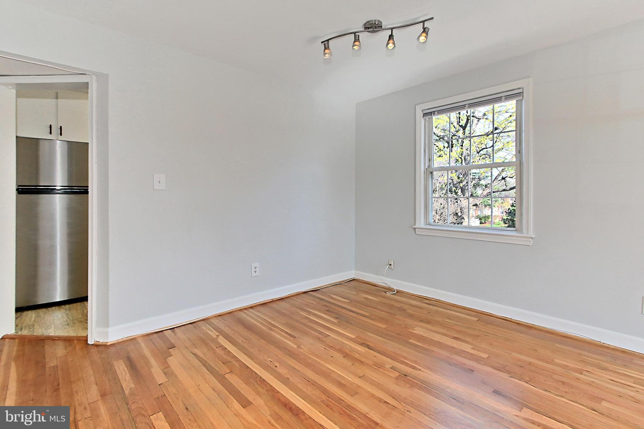 FAYETTE COURT - Residential