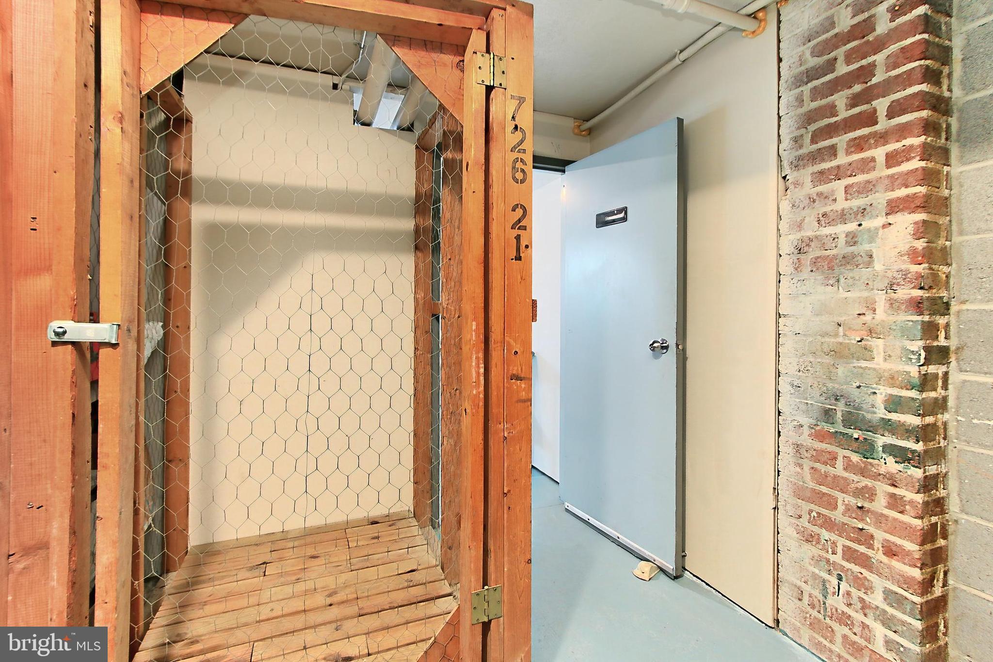 FAYETTE COURT - Residential