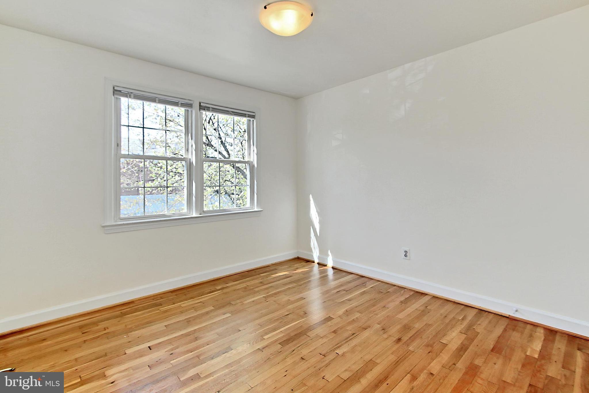 FAYETTE COURT - Residential