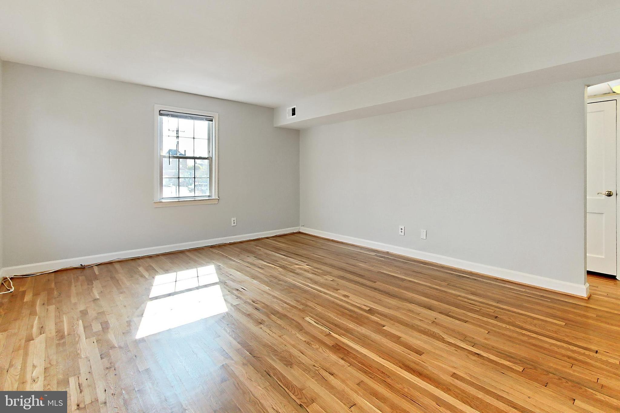 FAYETTE COURT - Residential