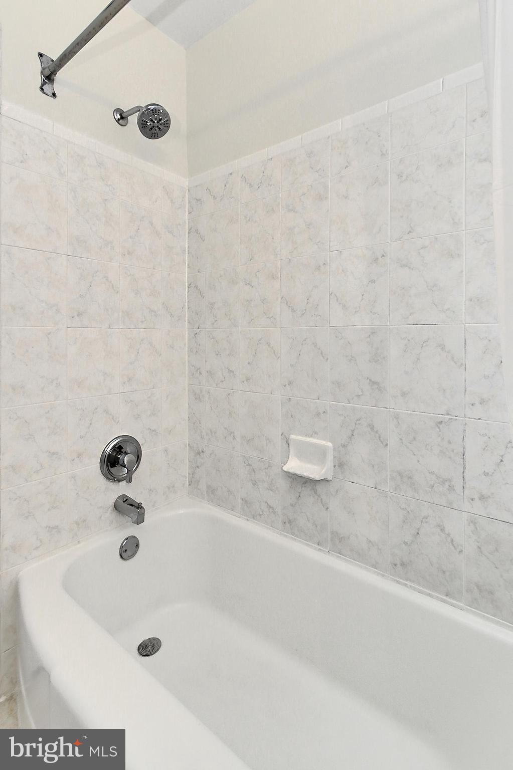 FAYETTE COURT - Residential