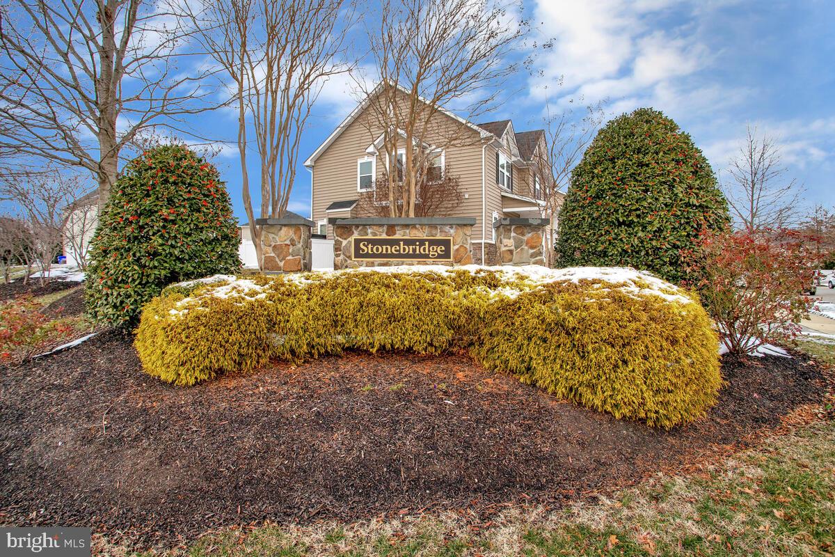 STONEBRIDGE - Residential