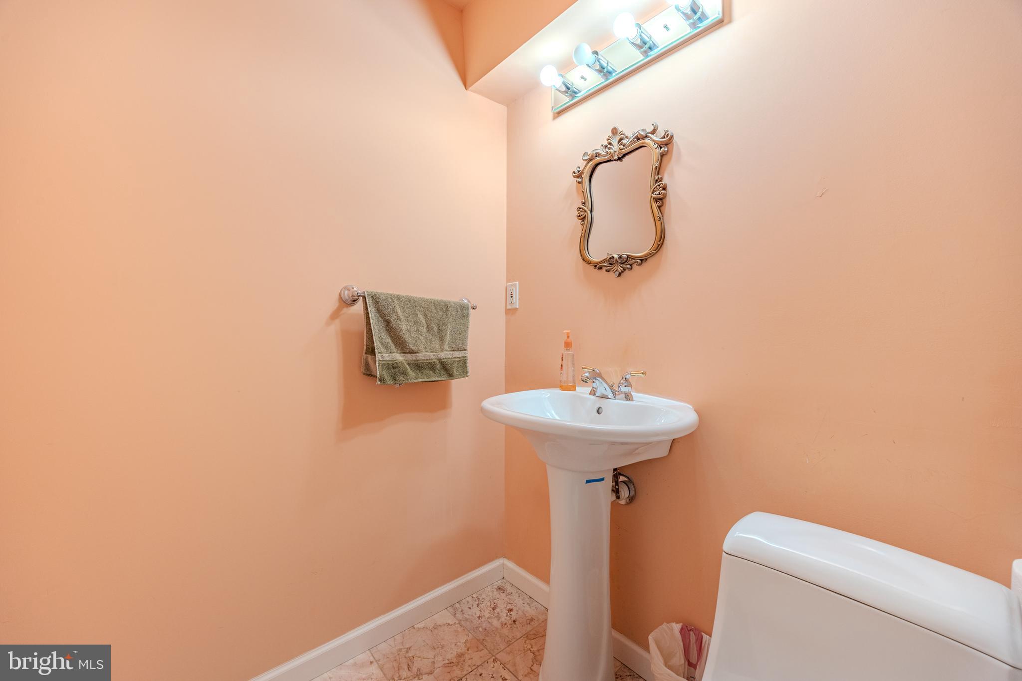 FARMWELL HUNT - Residential Lease