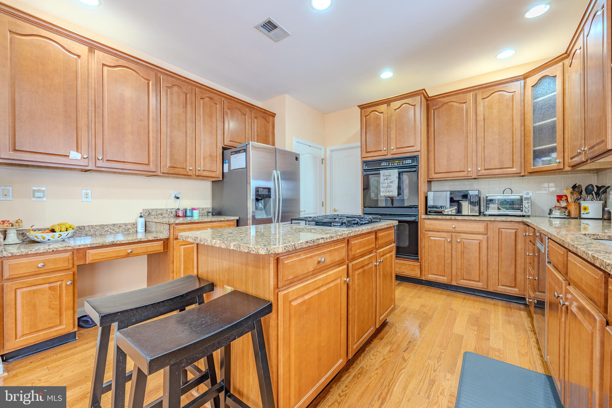 FARMWELL HUNT - Residential Lease